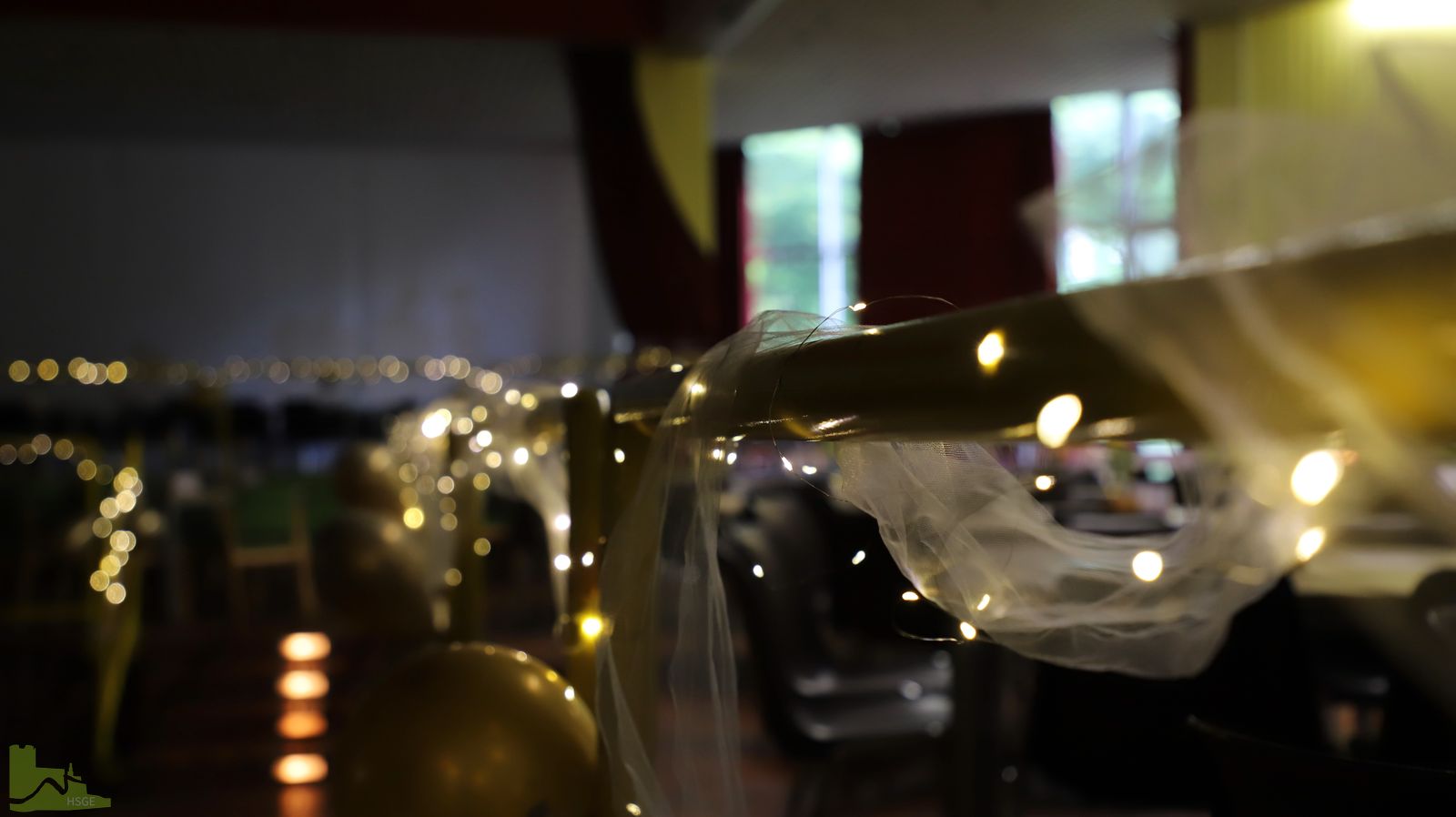 Glanzvoller Abschied: Zeugnisübergabe und Party zum Abschluss der Schulzeit